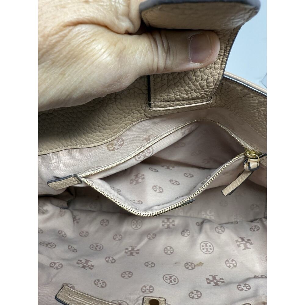 NEW TORY BURCH LEATHER TAYLOR TOTE DEVON SAND NEW WITH TAGS - Picture 7 of 11